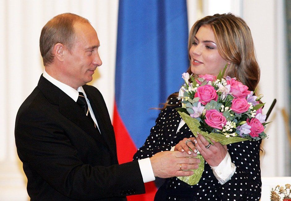 Путин и Кабаева живут вместе и пользуются деньгами из «общака» на Кипре — «Проект»