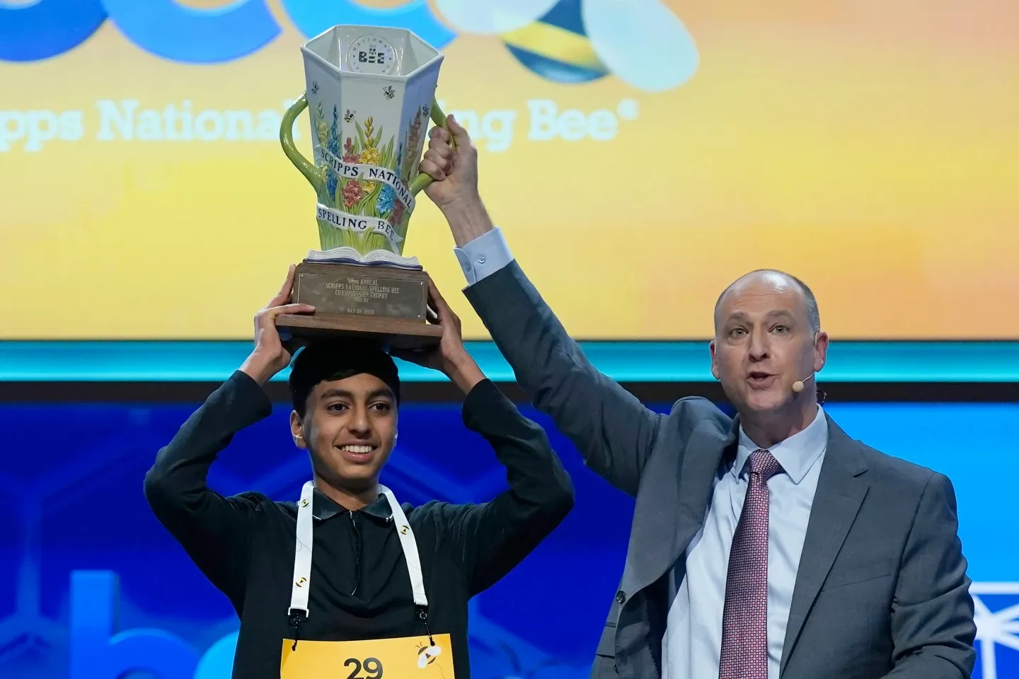 Shrey Parikh bounces back, battles nerves and dominates spell-off to win the National Spelling Bee
