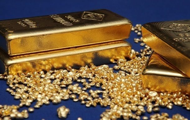 Мировые центробанки купили рекордный объем золота
