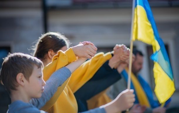 Из оккупированных районов Херсонской области эвакуировали еще восемь детей