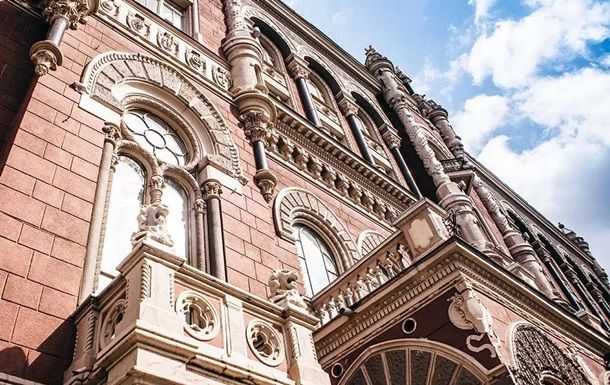 Доллар установил новый исторический рекорд по отношению к гривне