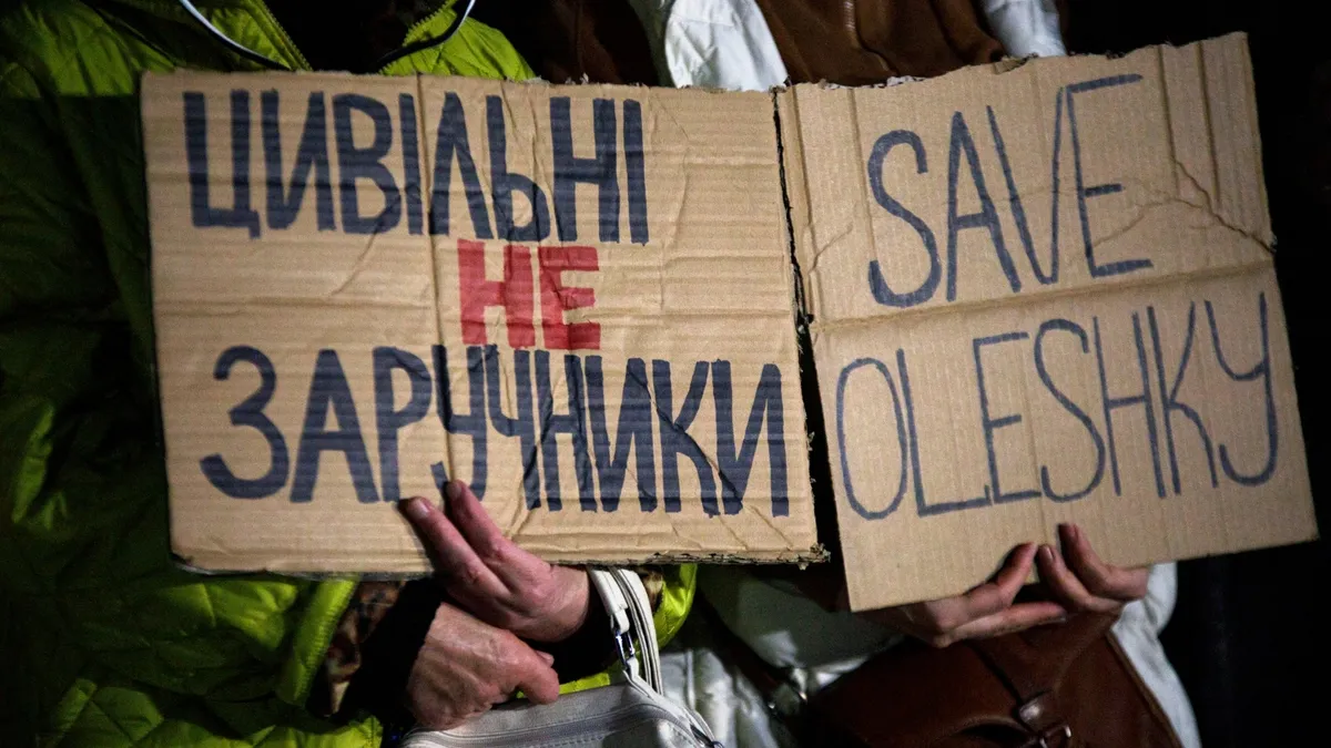 В Олешках введен режим прекращения огня до начала ноября, заявил Арахамия